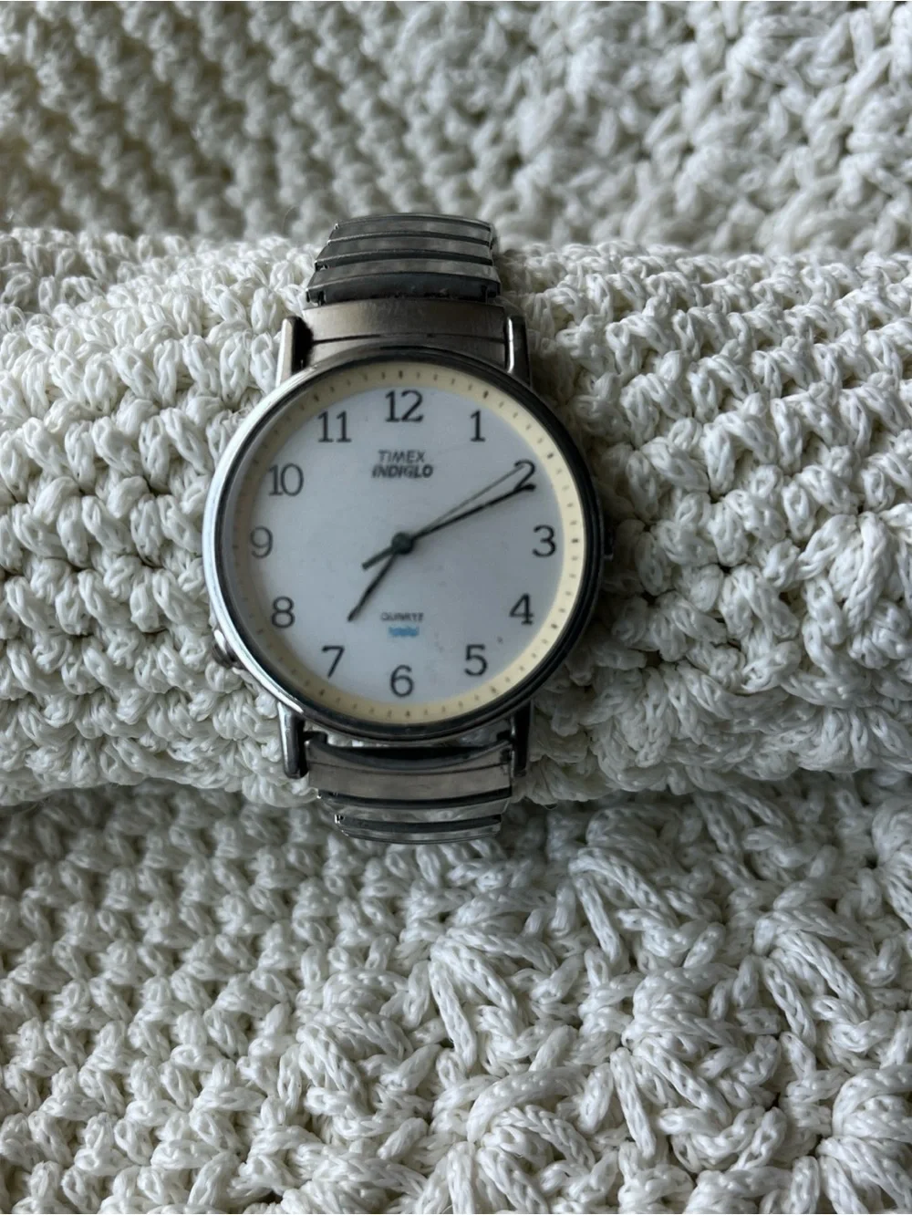 Vnt. Timex Classic Indiglo Easy Reader Watch Expanding Band NOT WORKING A1